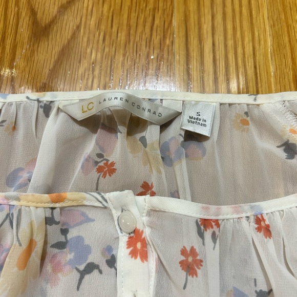 LC Lauren Conrad floral blouse - Picture 2 of 4